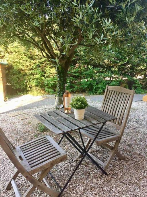 Studio Au Calme, Avec Terrasse Et Parking A Eze Village 외부 사진