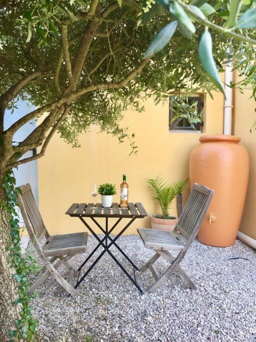 Studio Au Calme, Avec Terrasse Et Parking A Eze Village 외부 사진
